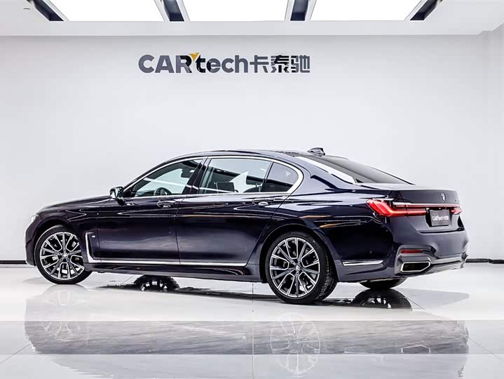 Фото 4 - BMW 7 Series