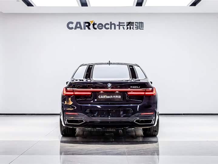 Фото 5 - BMW 7 Series