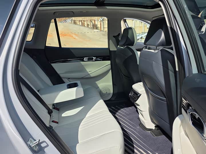 Фото 6 - Geely Galaxy E5