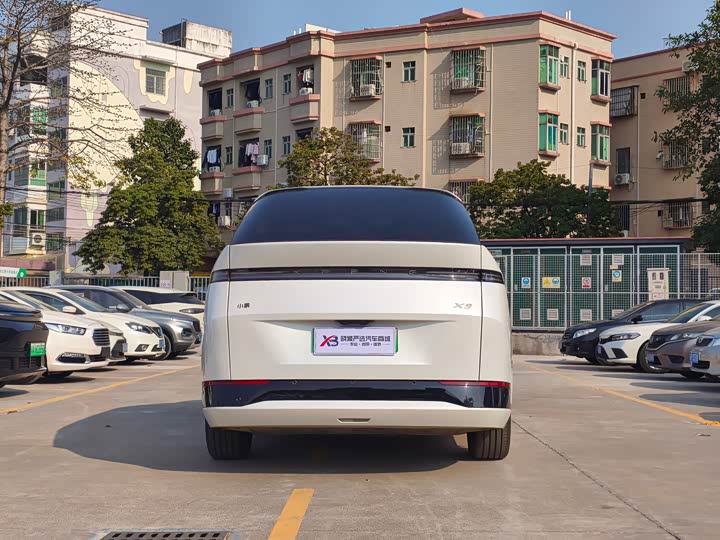 Фото 4 - XPeng X9