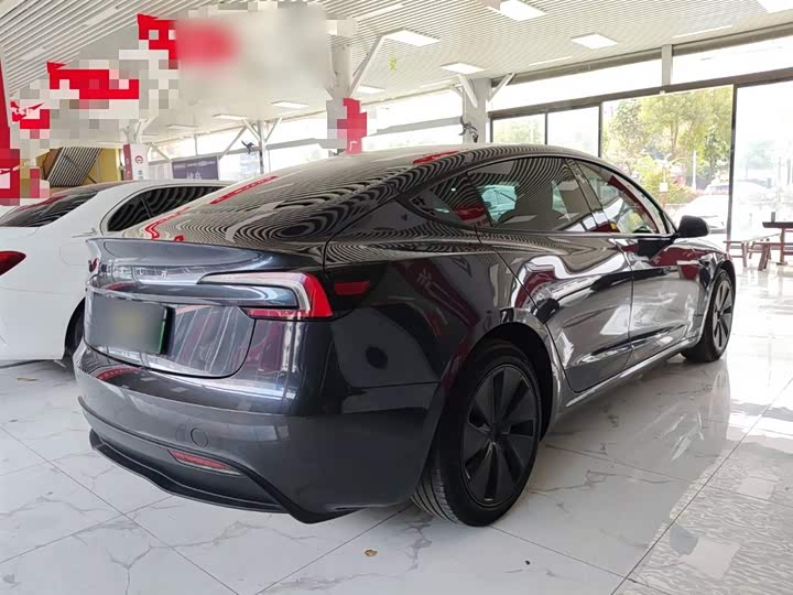 Фото 7 - Tesla Model 3