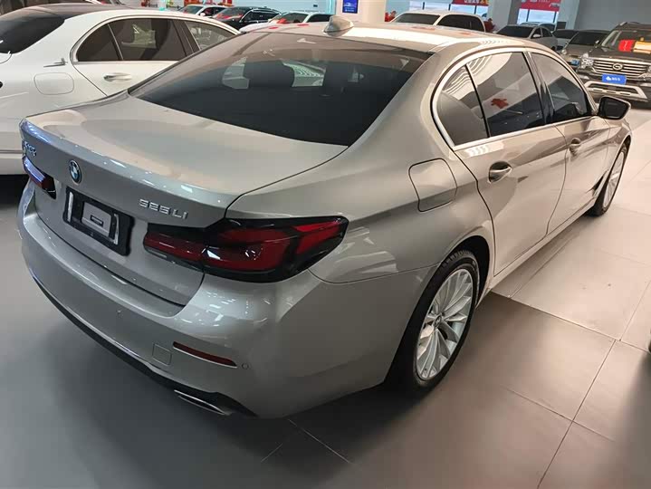 Фото 3 - BMW 5 Series