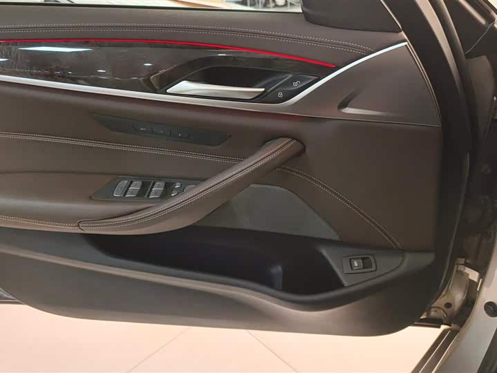 Фото 7 - BMW 5 Series