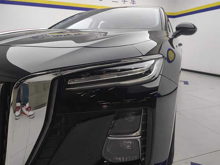 Фото 5 - Hongqi H5