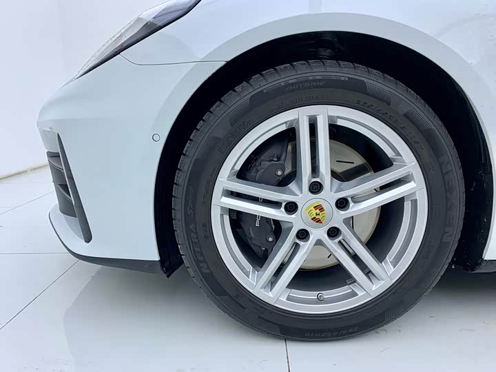 Фото 6 - Porsche Panamera