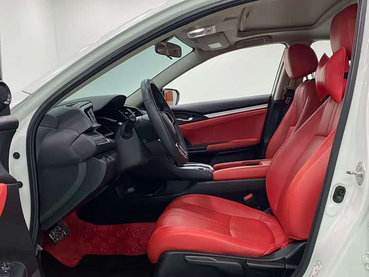 Фото 4 - Honda Civic