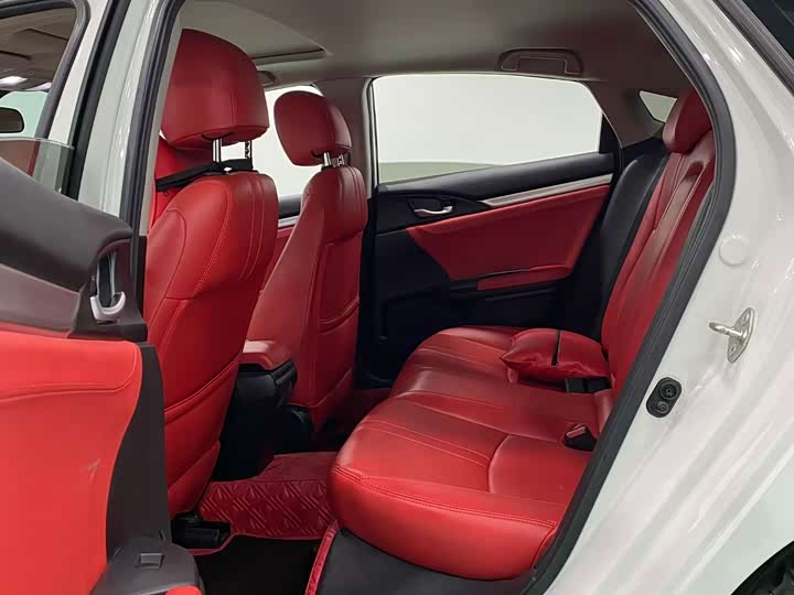 Фото 6 - Honda Civic