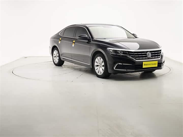 Фото 4 - Volkswagen Passat