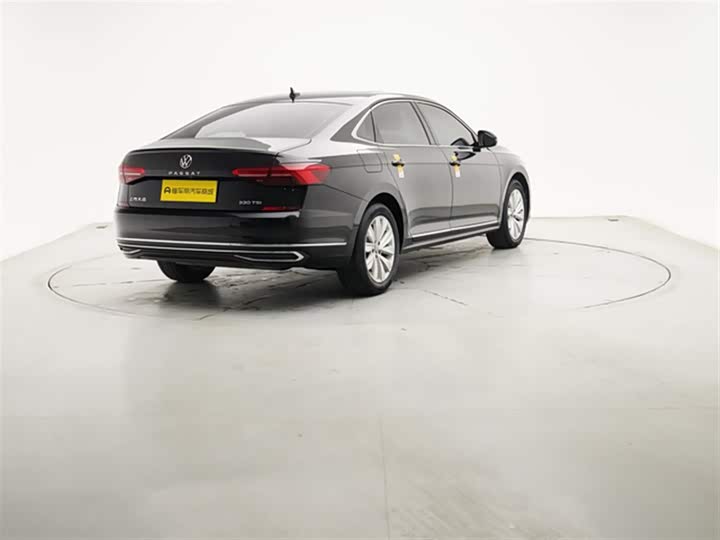 Фото 8 - Volkswagen Passat