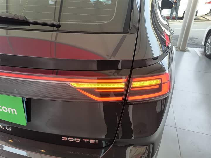 Фото 8 - Volkswagen Tharu