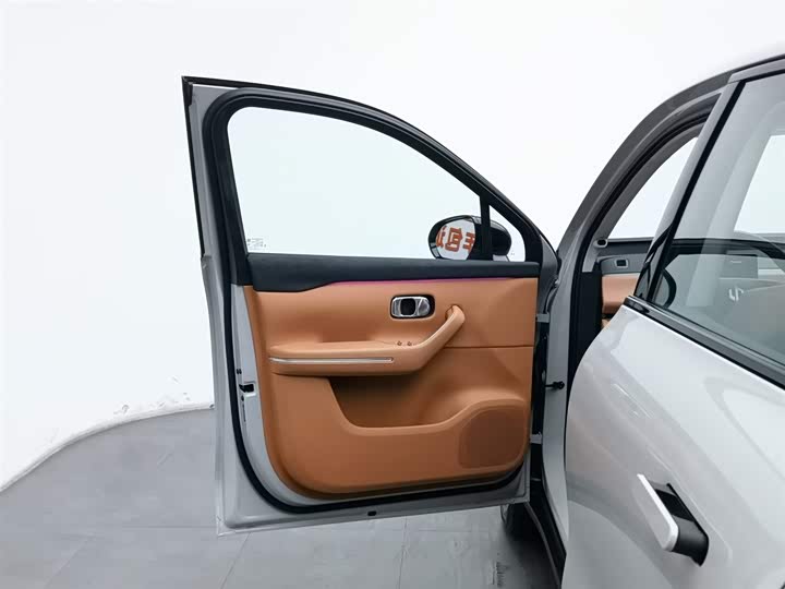 Фото 8 - Leapmotor C10