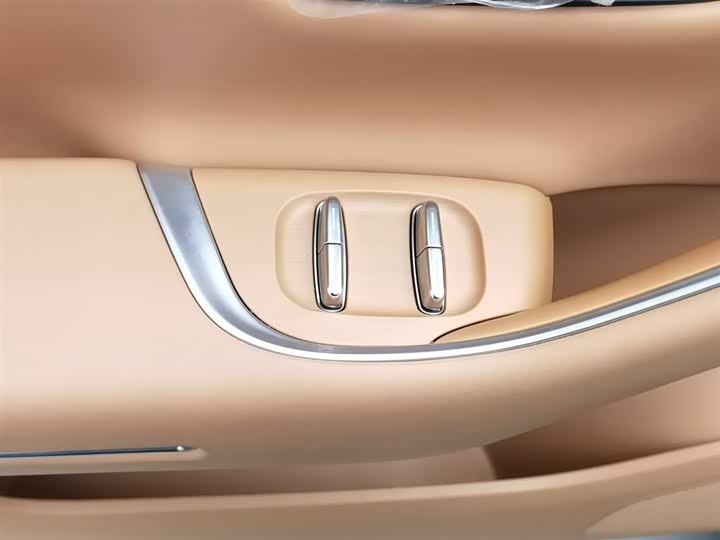 Фото 9 - Leapmotor C10