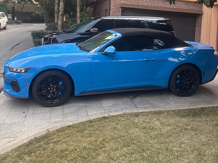 Фото 3 - Ford Mustang