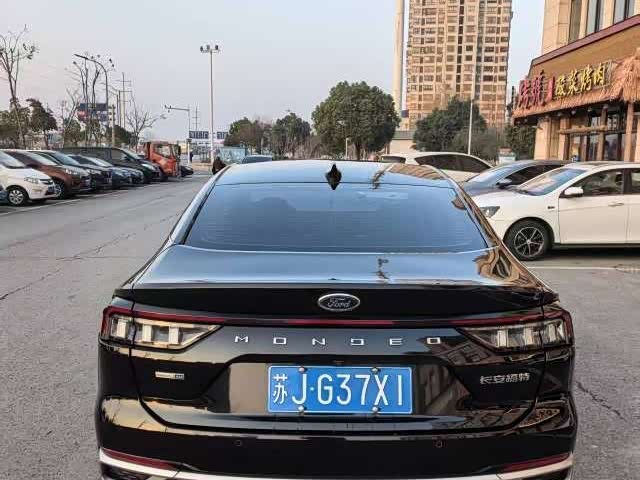 Фото 8 - Ford Mondeo