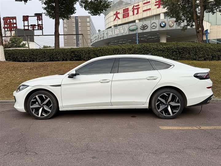 Фото 3 - Volkswagen Lamando L