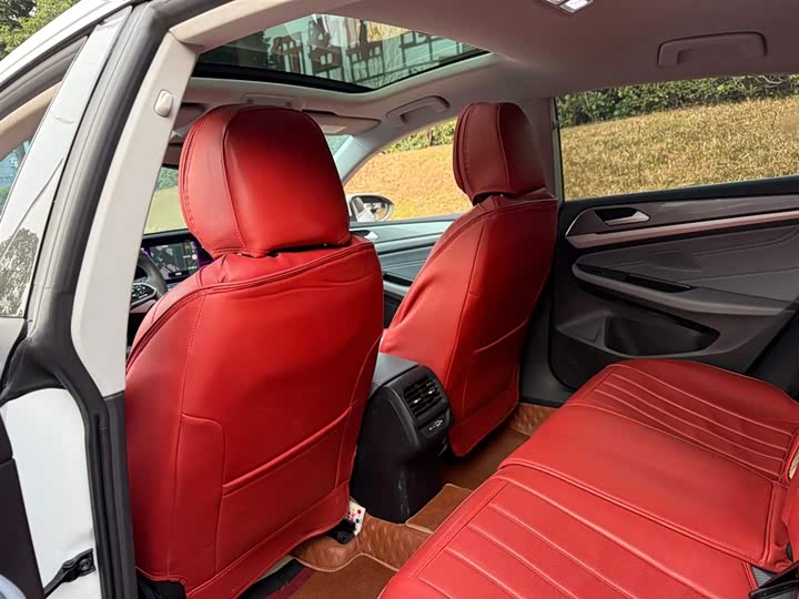 Фото 9 - Volkswagen Lamando L