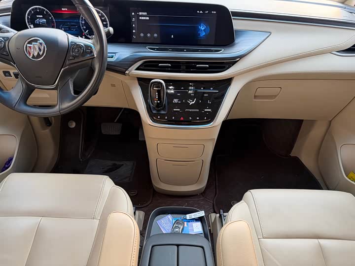 Фото 8 - Buick GL8 ES