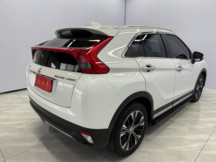 Фото 4 - Mitsubishi Eclipse Cross
