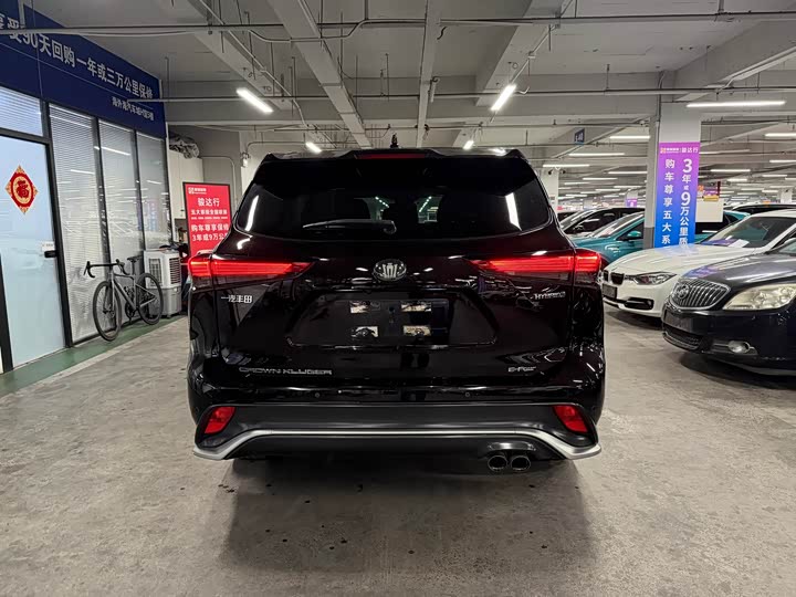 Фото 5 - Toyota Crown Kluger