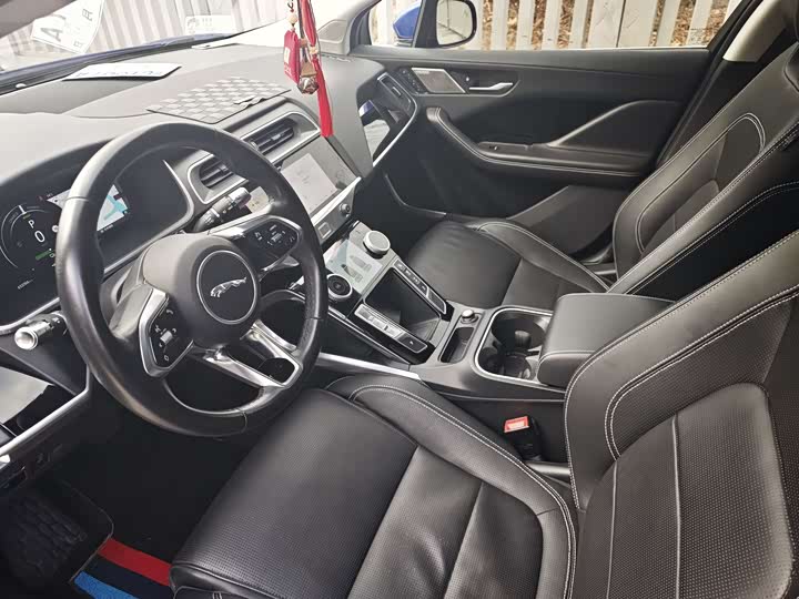 Фото 9 - Jaguar I-Pace