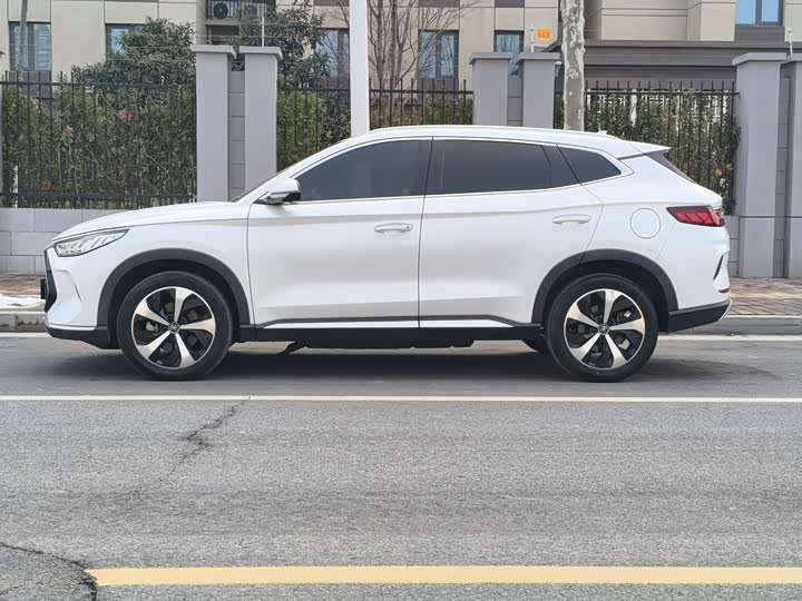 Фото 4 - BYD Song Plus Hybrid/EV