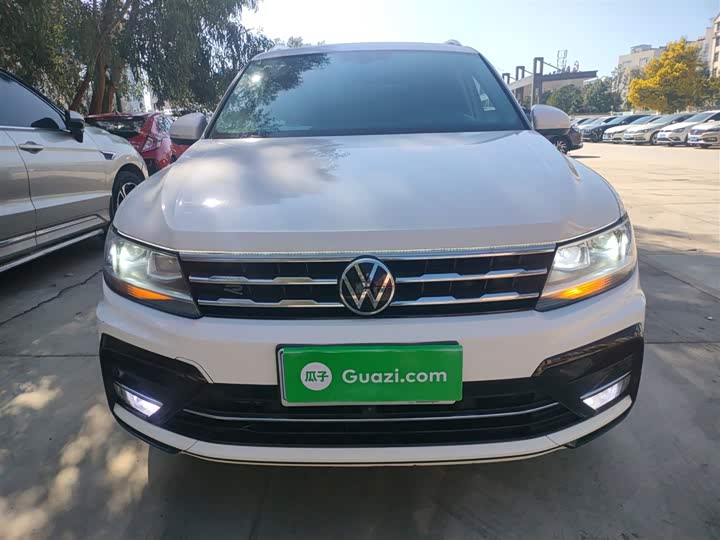 Фото 3 - Volkswagen Tiguan L Pro