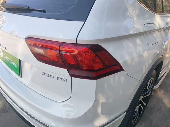 Фото 8 - Volkswagen Tiguan L Pro