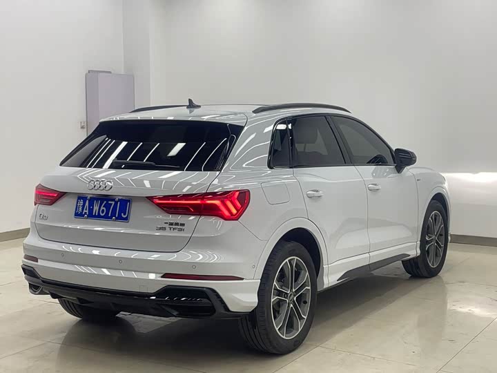 Фото 3 - Audi Q3
