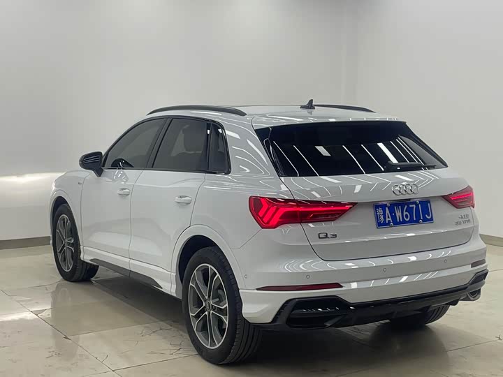 Фото 4 - Audi Q3