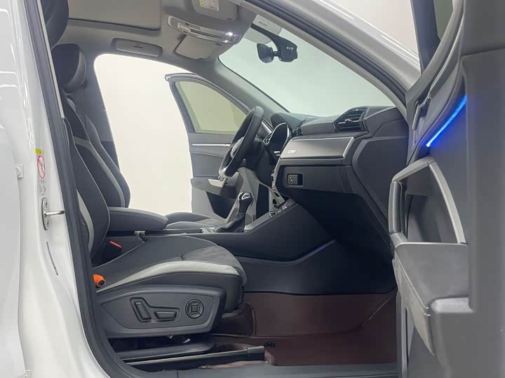 Фото 7 - Audi Q3