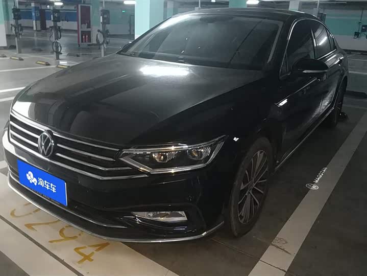 Фото 1 - Volkswagen Magotan