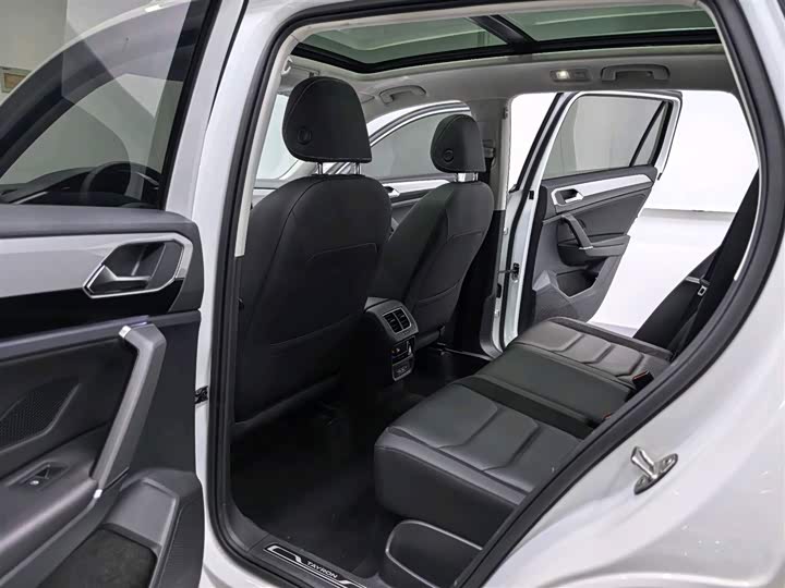 Фото 8 - Volkswagen Tayron