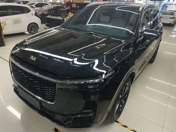 Фото 1 - LiXiang One