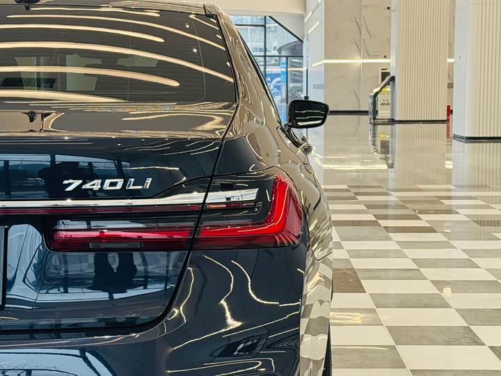 Фото 7 - BMW 7 Series