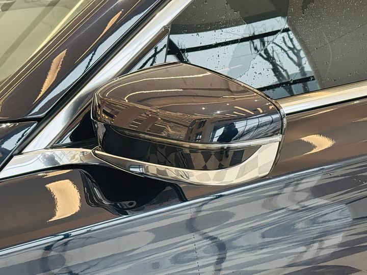 Фото 9 - BMW 7 Series