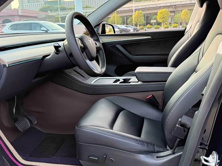 Фото 6 - Tesla Model Y