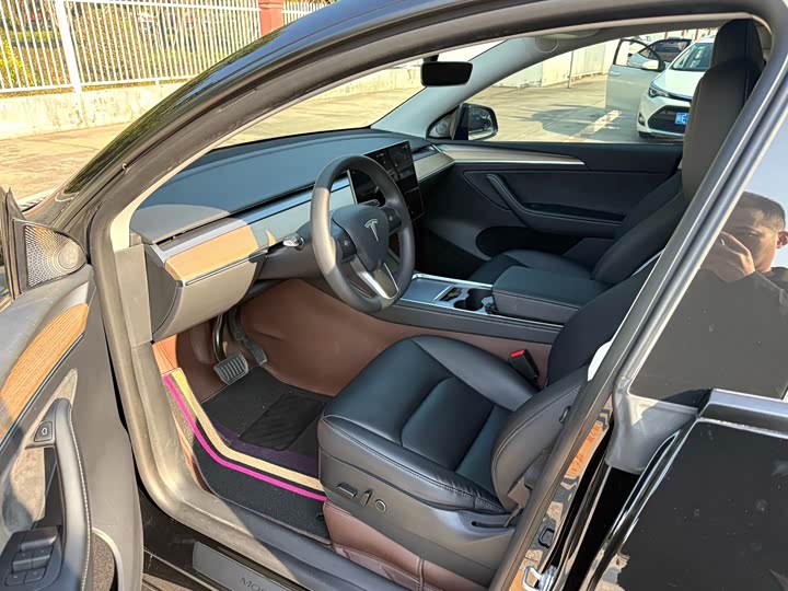 Фото 9 - Tesla Model Y