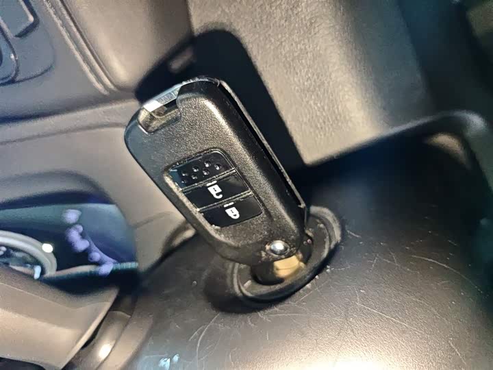 Фото 9 - Honda Vezel