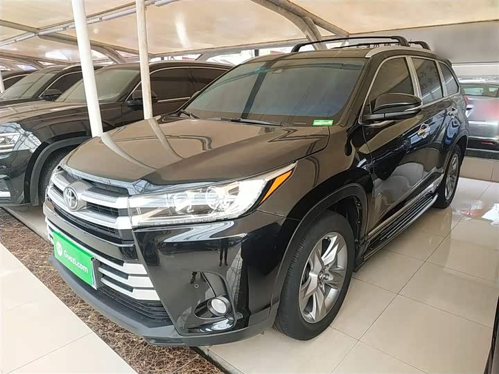 Фото 1 - Toyota Highlander