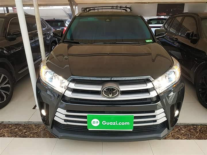 Фото 3 - Toyota Highlander