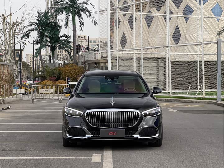 Фото 2 - Mercedes-Benz Maybach S-Class