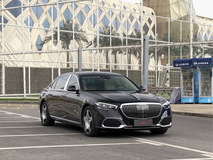 Фото 3 - Mercedes-Benz Maybach S-Class