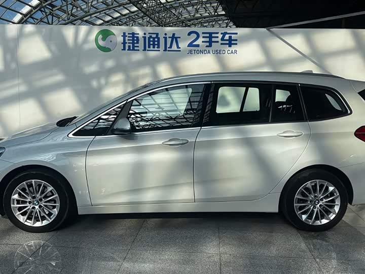 Фото 5 - BMW 2 Series Gran Tourer
