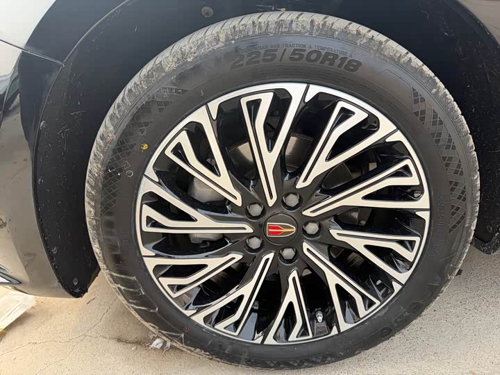 Фото 5 - Hongqi H5