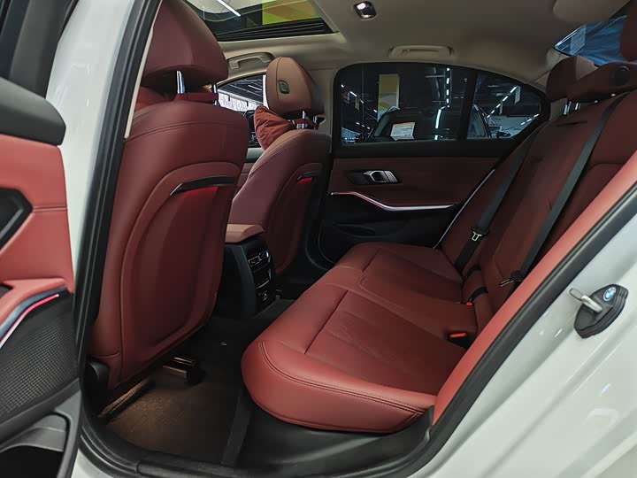 Фото 8 - BMW 3 Series