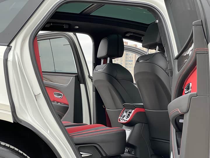 Фото 8 - Bentley Bentayga