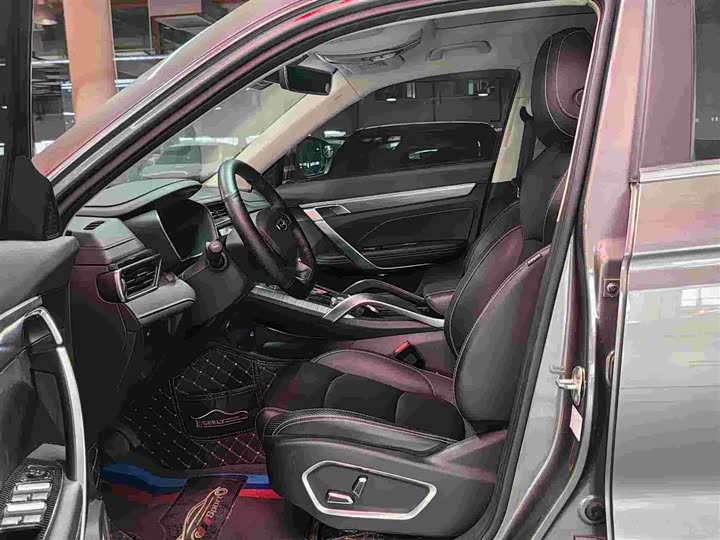 Фото 7 - Geely Atlas