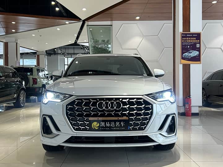 Фото 3 - Audi Q3