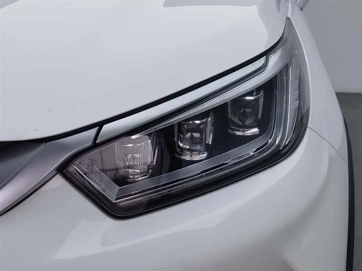 Фото 7 - BYD Yuan Pro