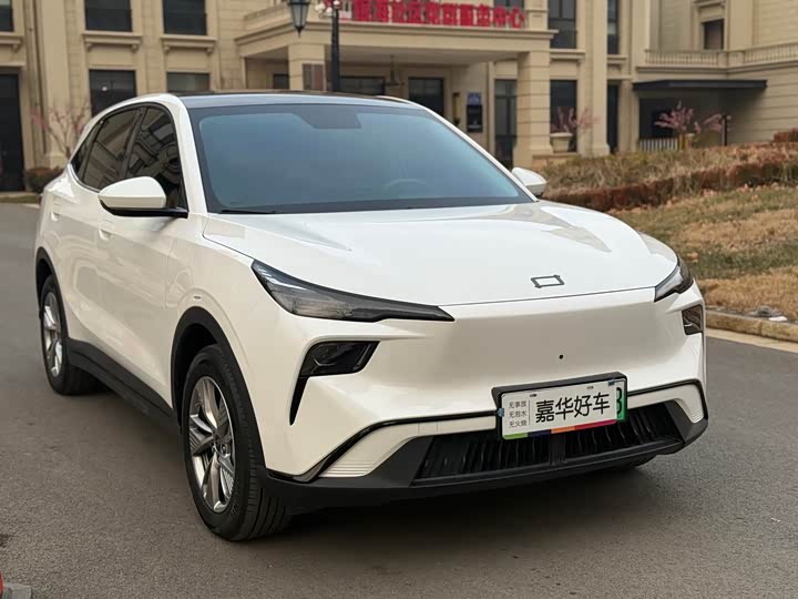 Фото 3 - Bestune 03